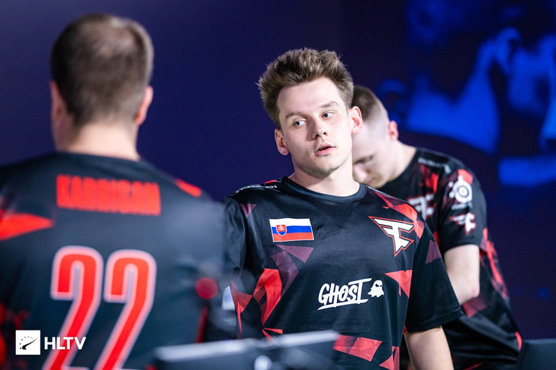 Le joueur FaZe frozen est fatigué du rythme des tournois